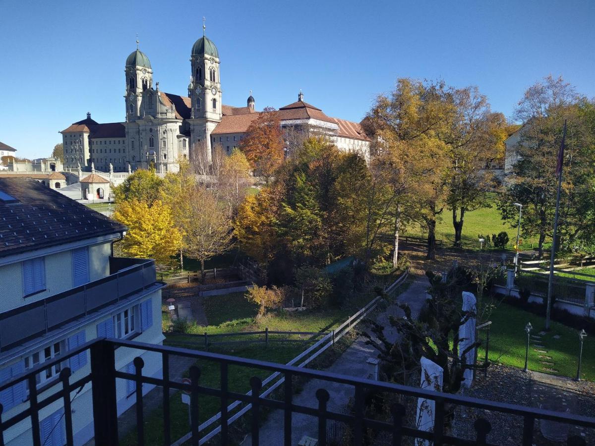 Apartment Meinradsberg Mit Balkon Einsiedeln Exteriör bild